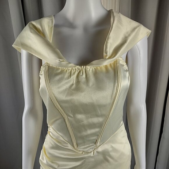 Pretty Little Thing Cream Ruched Cosert Detailed Bardot Bodycon Dress Sz 4 (NWT) - Picture 2 of 11
